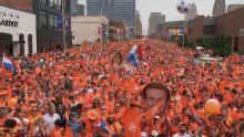 La ola naranja invade Kansas