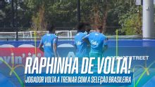 Raphinha volta a treinar com o elenco da Seleção Brasileira; VEJA