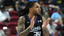¡Emanuel Sharp sale de la banca y desata la victoria de los Kings!