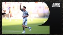 Con Messi a la cabeza, Argentina saltó al campo de juego