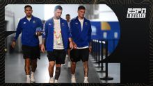 El ritual de siempre: Paredes y De Paul salieron a comer caramelos en la previa a la semifinal