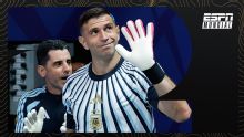 Dibu Martínez: "Quiero que mis compañeros sean las figuras"