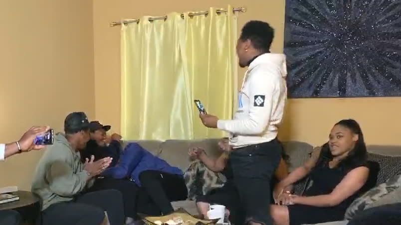 Diggs brothers celebrate Trevon going to Dallas