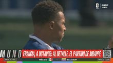 Siempre aparece Kiki: Mbappé la rompió ante Suecia