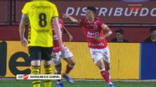 Gol do Vila Nova! Pressão funciona, Marquinhos Gabriel fica com a bola e abre o placar contra o São Bernardo
