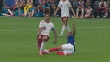 Olisé y una durísima falta ante Rodri en la semifinal
