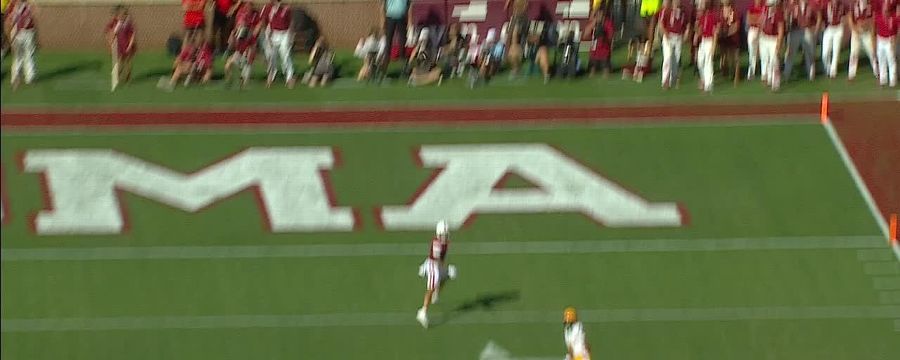 Michael Hawkins Jr. throws 30-yard touchdown pass to Isaiah Sategna