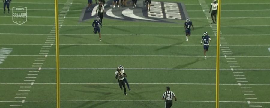 Braylon Braxton connects for 50-yard TD pass