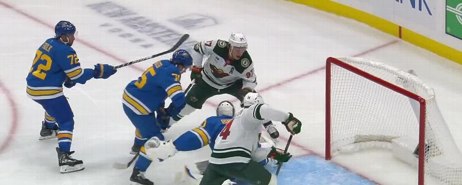 Joel Eriksson Ek scores goal for Wild