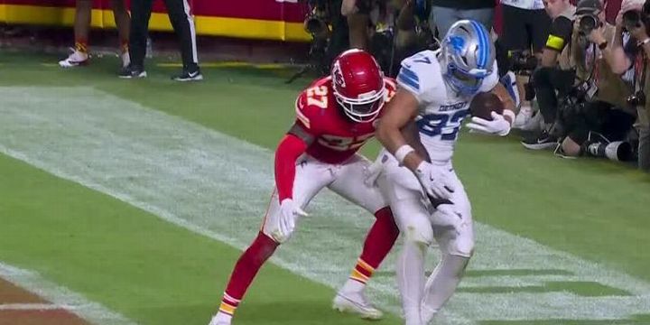 Sam LaPorta makes toe-tapping catch for Lions TD