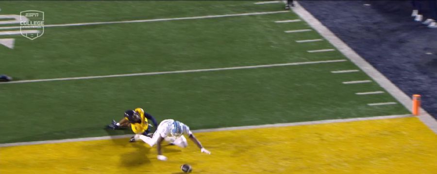 Cal forces UNC fumble at the goal line for a touchback
