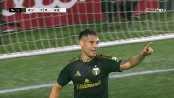 Felipe Mora scores 2 goals in 1st half for Timbers
