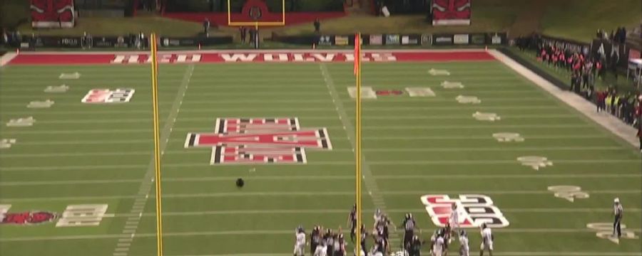 Clune Van Andel kicks 27-yards field goal