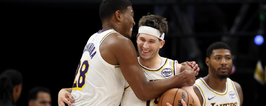 Los Angeles Lakers vs. Sacramento Kings: Game Highlights