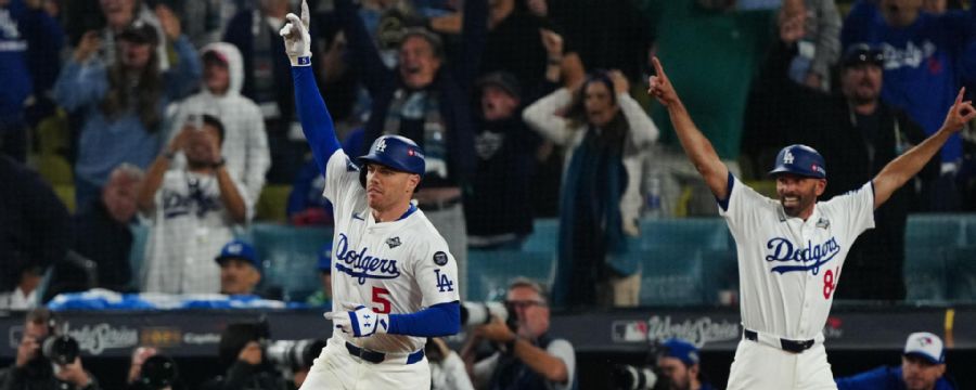 Dodgers top Blue Jays in 18-inning instant classic