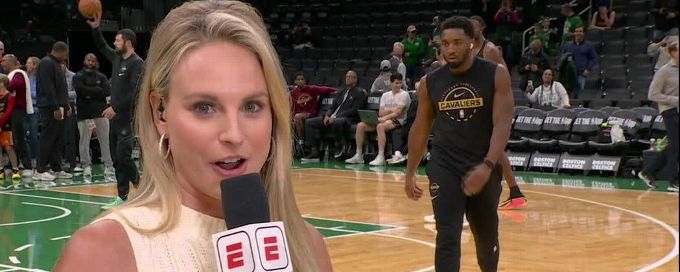 Katie George interrupts Donovan Mitchell's pregame warmup for injury update