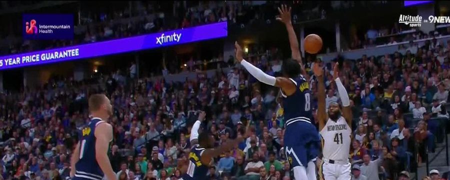 Peyton Watson blocks two shots on same sequence for Denver