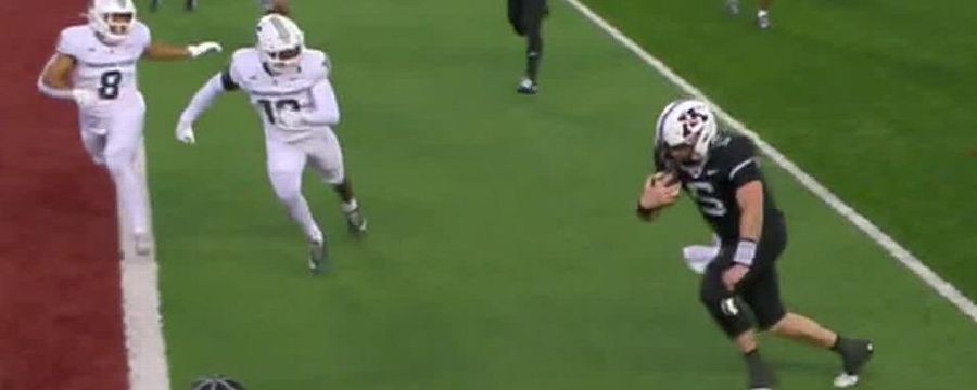 Drake Lindsey punches it in to win it in OT for Minnesota