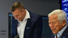 Gronk signs 1-day contract to end his career as a Patriot