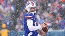 Bills rally for 39-34 win over Bengals thanks to Josh Allen's 4 TDs, Christian Benford's pick-6
