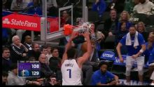 Dwight Powell gets the alley-oop dunk for Mavericks