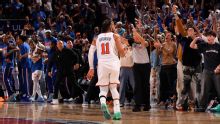 Knicks erase late 22-point deficit to stun Cavs in Game 1