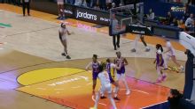 Los Angeles faces Connecticut on 3-game win streak