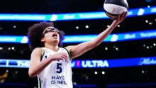 Miles sets WNBA rookie mark with 24 1st-half points on way 31 in Lynx's win over Sparks