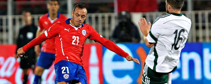 Hamburg reveal Universidad de Chile want midfielder Marcelo Diaz
