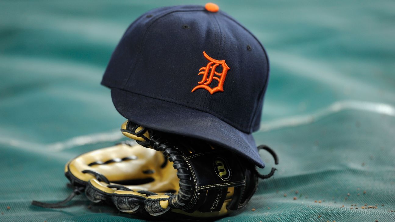 Detroit Tigers menambahkan infielder Kody Clemens, putra Roger, ke daftar 40 pemain