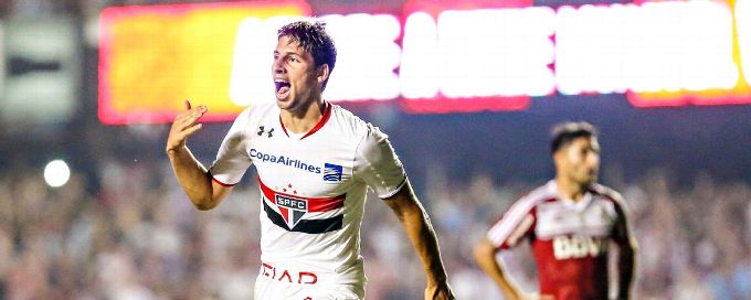 West Ham agree to Jonathan Calleri loan, but no Alexandre Lacazette deal