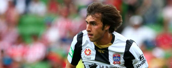 Former Newcastle Jets midfielder Bernardo Ribeiro dies during match