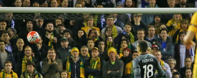 Socceroos goalkeeper Adam Federici joins A-League newcomers Macarthur FC