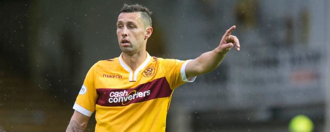 Scott McDonald pens one-year deal with Dundee United