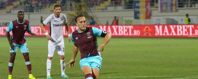 West Ham held to draw in Romania as Sassuolo win in Europa League playoff