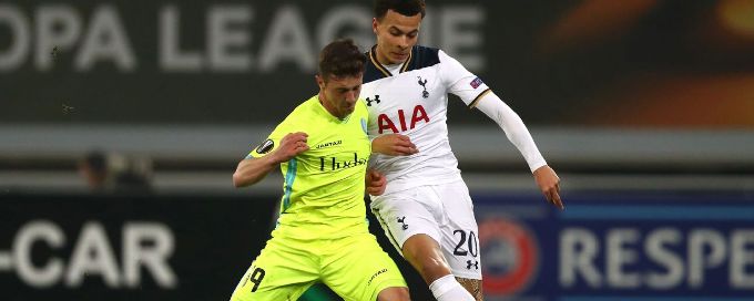 Zlatan Ibrahimovic hat trick carries Man United; Tottenham lose first leg