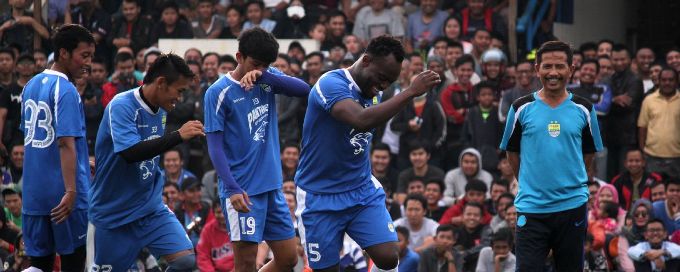 Michael Essien, Carlton Cole fail to inspire Persib win in Indonesia debuts