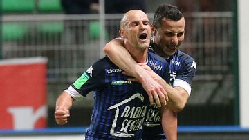 Troyes find late winner in playoff first leg against Lorient