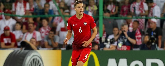 Southampton sign Lech Poznan defender Jan Bednarek