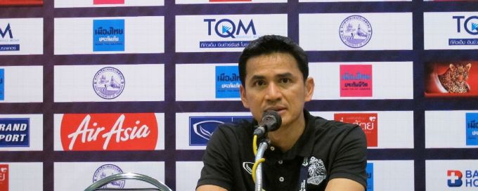 
Kiatisuk Senamuang grabs first win at Port FC, promises attractive football 

 
