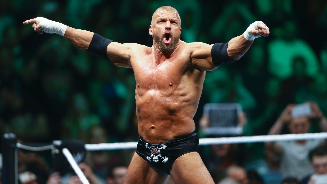 Bintang WWE Triple H mengumumkan pensiun dari aksi in-ring setelah operasi jantung