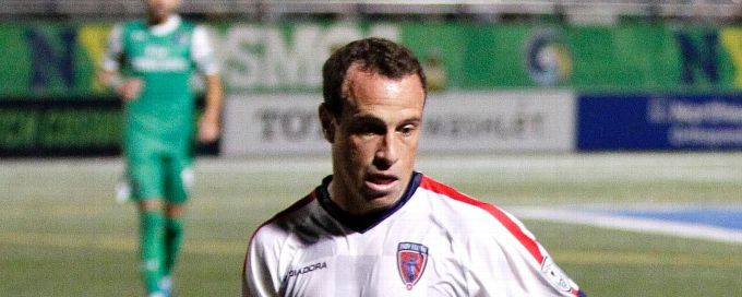 Mexico legend Gerardo Torrado retires from professional football