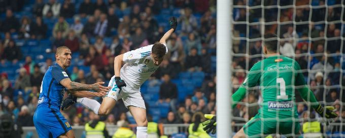 Gareth Bale returns to save Real Madrid blushes in Copa