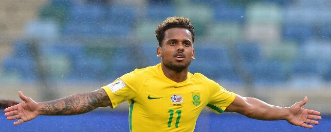 Kermit Erasmus seals Vitoria Setubal move
