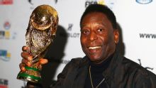 Camisa de Pelé na Copa de 1958 é vendida em leilão por R$ 25 milhões e se torna a 2º mais cara da história; veja qual é a 1ª