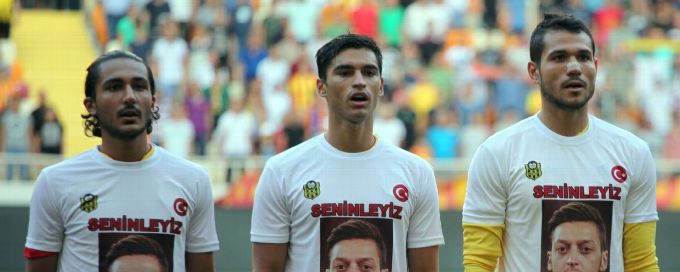 Malatyaspor players show support for Mesut Ozil with anti-racism T-shirts