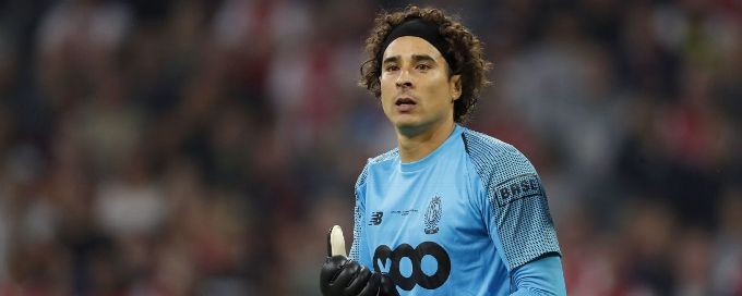 Mexico's Ochoa: 'Time to leave' Standard Liege