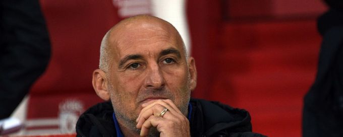 French third-tier coach apologises after alleged threats 'to hurt' reporter