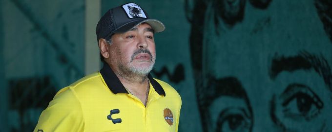 Diego Maradona has no cartilage left in knees, needs surgery and prostheses - surgeon