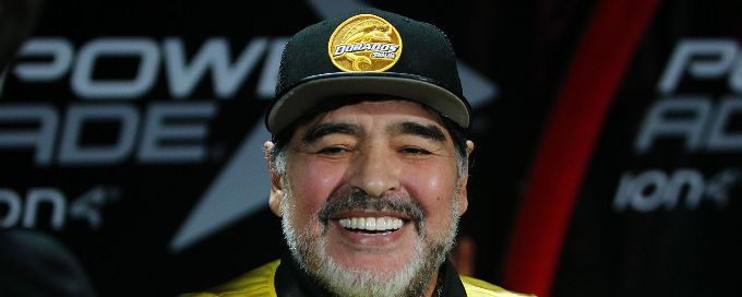 Maradona: 'I'm the man' to fix Man United